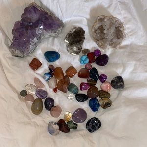 HEALING CRYSTALS 43 PIECES
